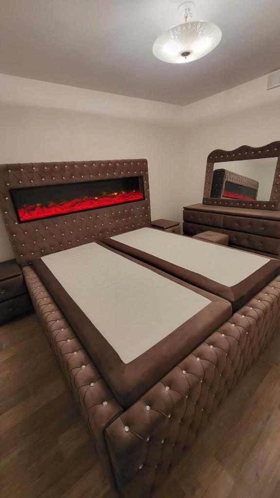 Dobbeltseng med elektrisk ild